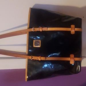 Dooney & Bourke Tote / Shoulder Bag